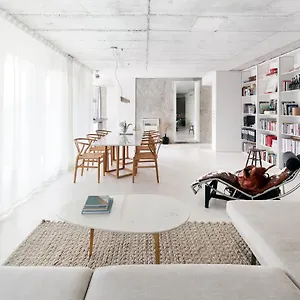 loft-river-lisbon-with-garage.hotels-lisbon-portugal.com/