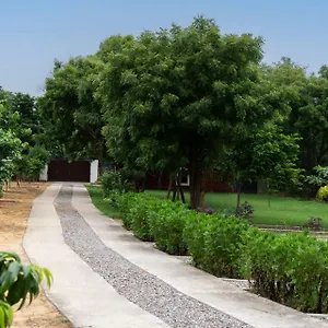 Stayvista's Glasshouse: Orchard With Pool And Relaxation Gurgaon