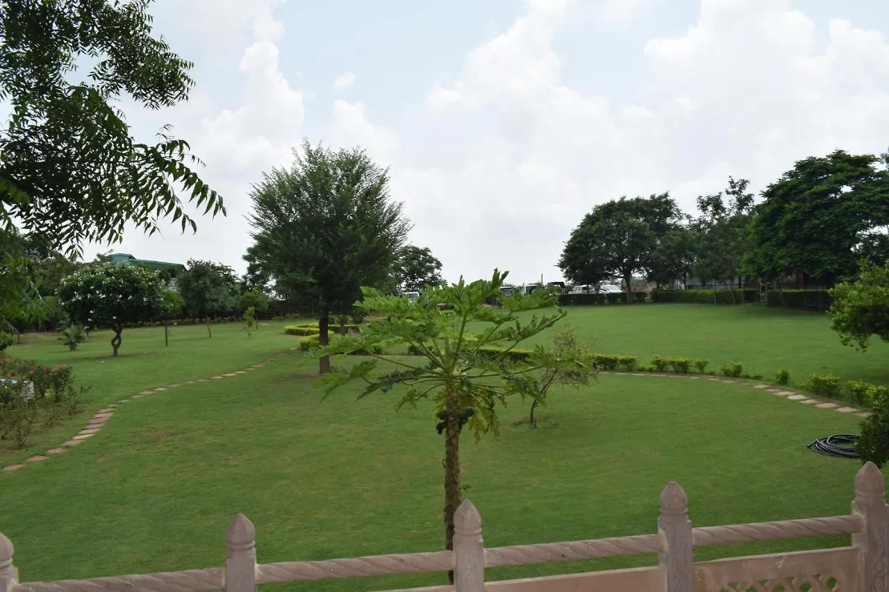 Vila Aravali Hill View Estate Gurgáon Farma